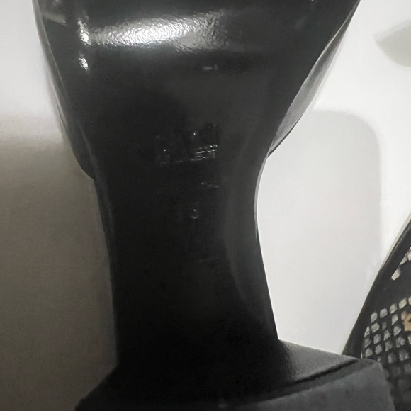 Cavalli class sandals 👡 - Picture 12 of 14